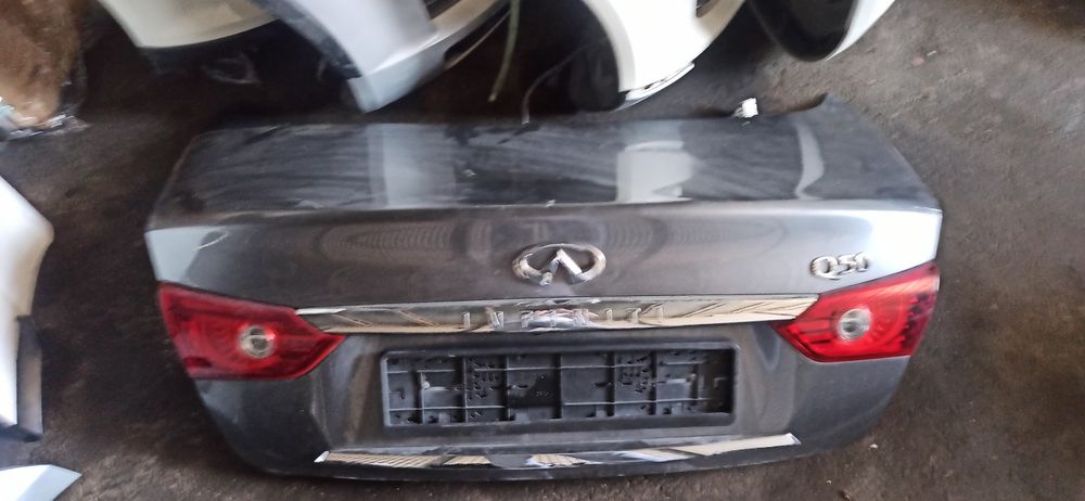 Infinity Q50 13-18 год крышка багажника в сборе