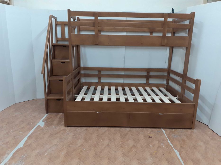 TRANSPORT GRATUIT.Pat etajat cu scara tip sertare,cod 3522