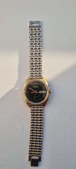 Продам часы слова