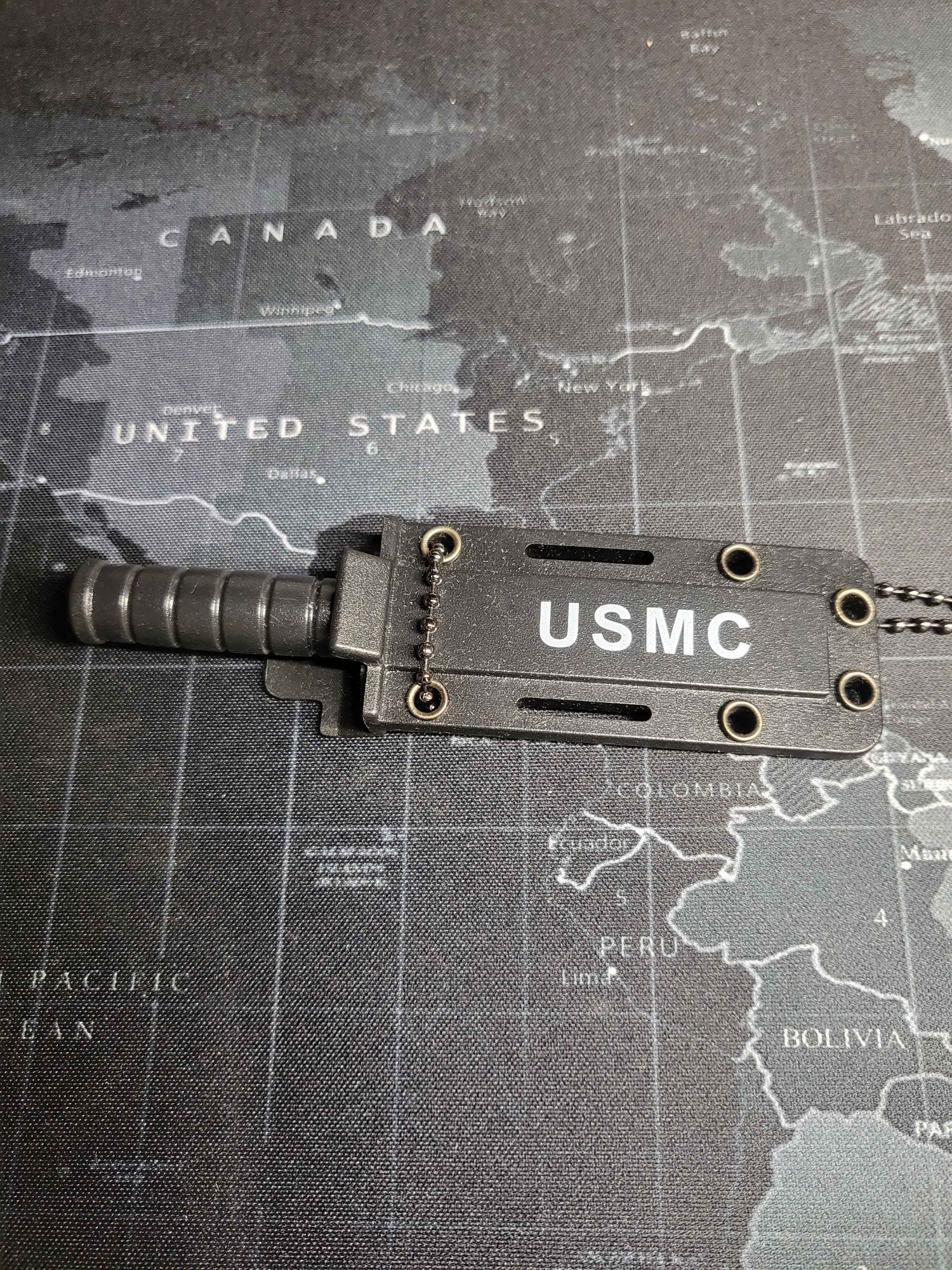 маленький нож и чехол USMC