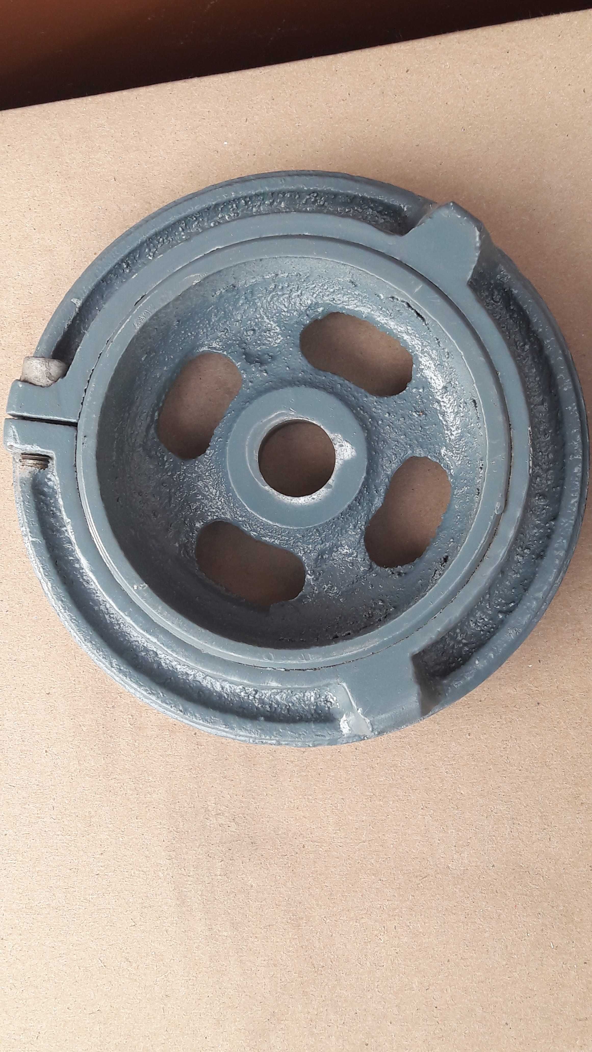 Fulie compresor tractor U 650 ( Produs in Romania )