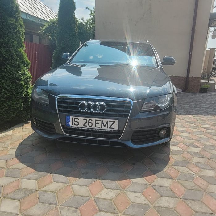 Vând Audi a4 b8 
143cp!
Distributie schimbată !
Filtre,ulei schimbate