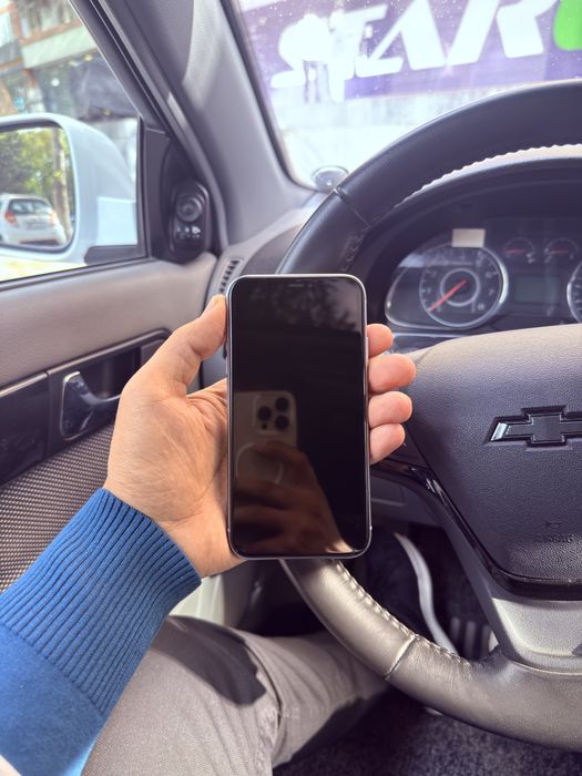 Iphone 11 sotiladi 128 Gb