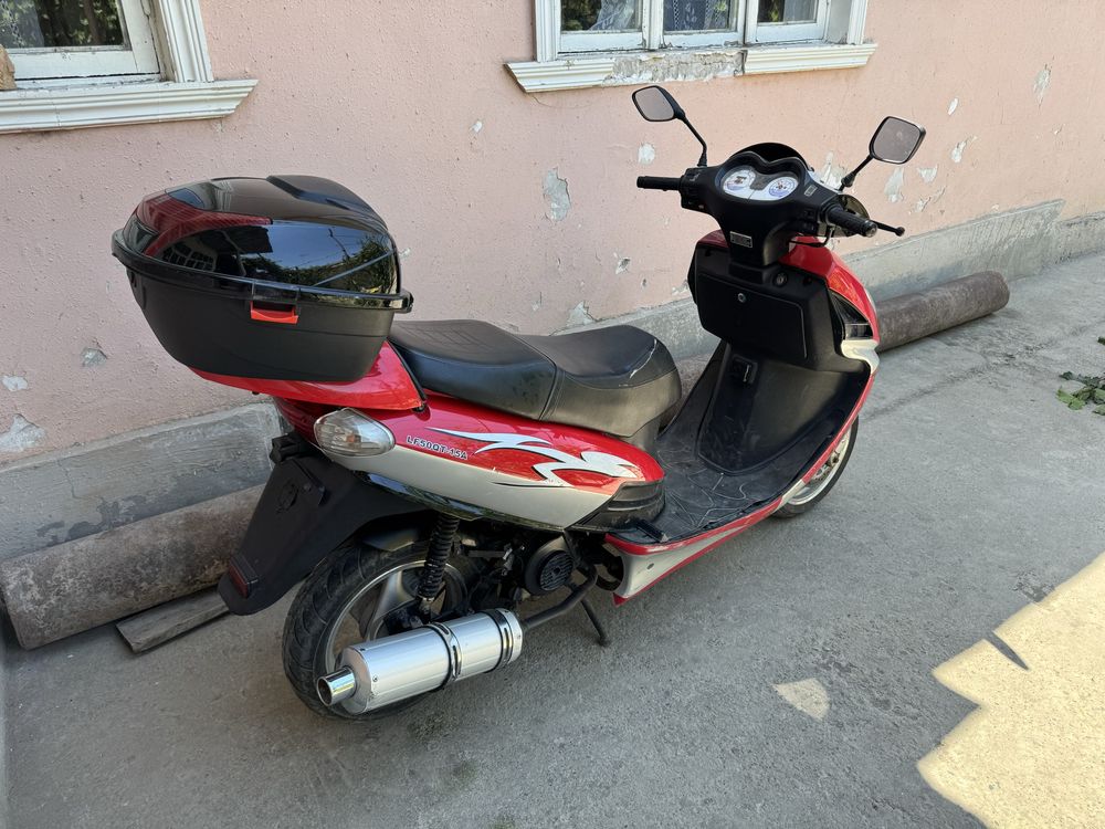 Скутер сотилади skuter sotiladi 80 m3