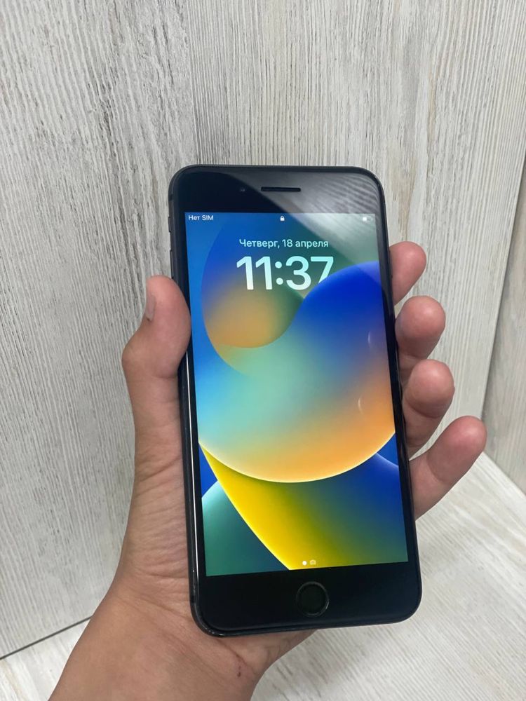 iphone 8 pilus sirochni sotiladi