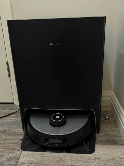 Bork V830 робот-пылесос с влажной и сухой уборкой