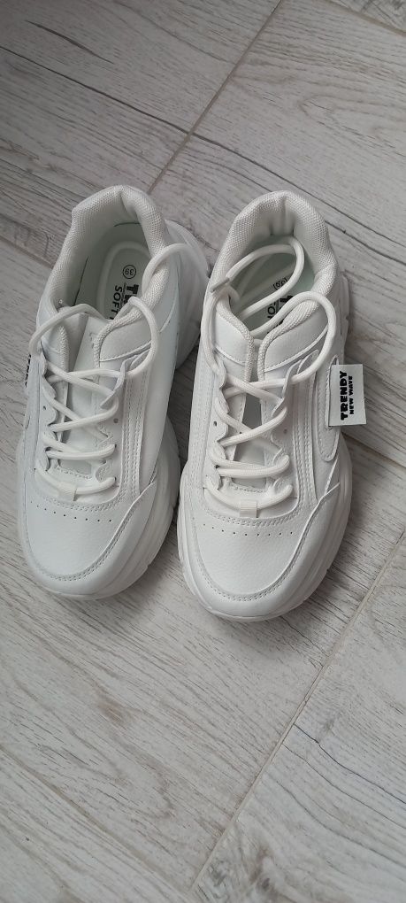 Дамски маратонки Trendy