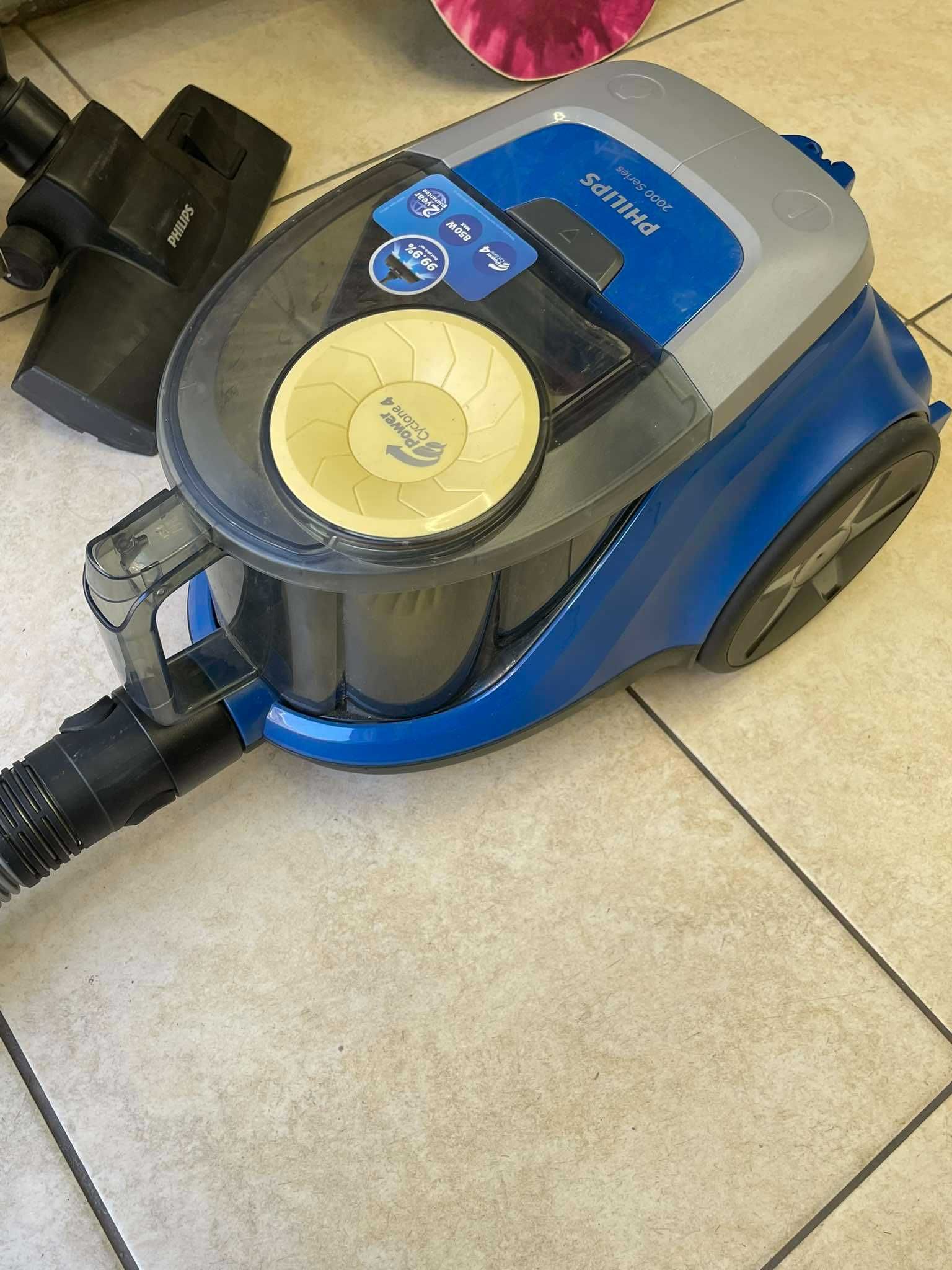 Прахосмукачка Philips 2000 series