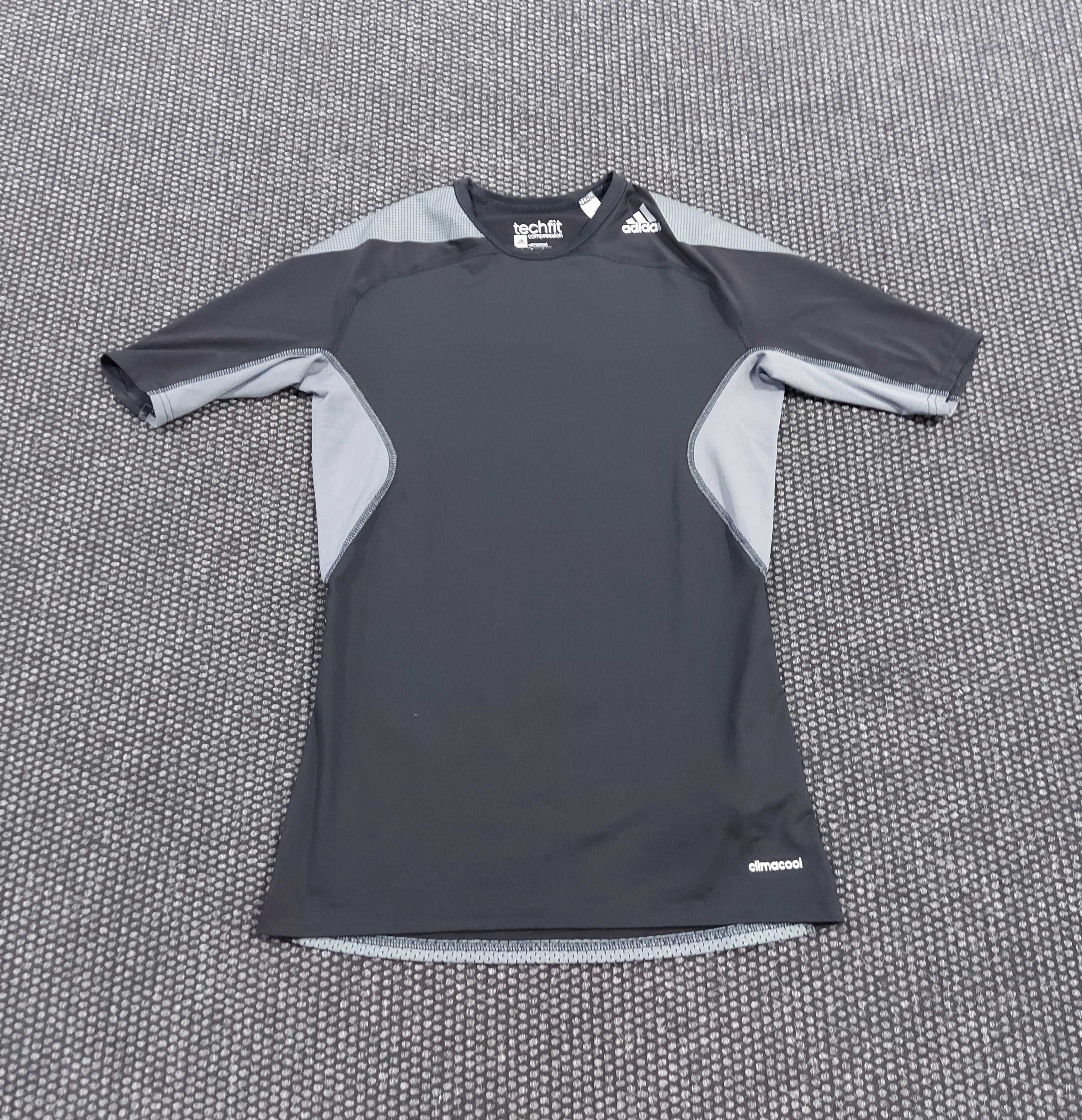 Adidas techfit тениска M размер