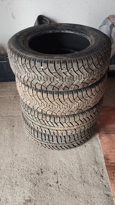 Продам б/у зимнюю резину R15