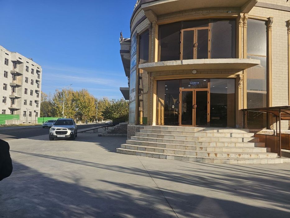 Аренда 2х этажного магазина