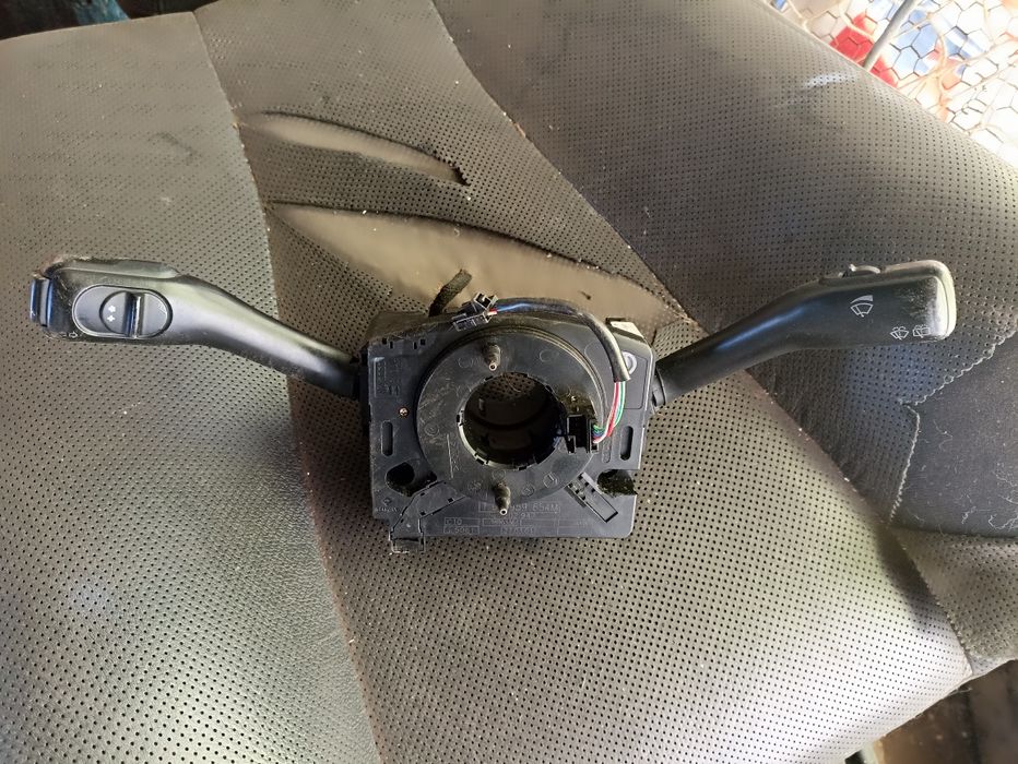 Управление на светлини и чистачки за Audi A6