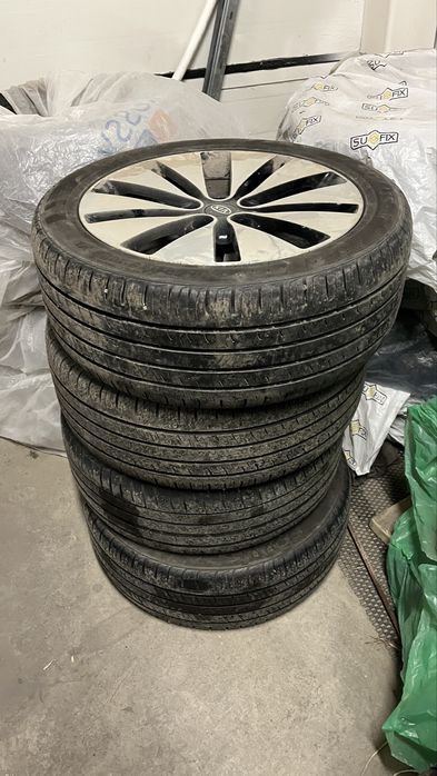 Продам оригинальные Титановые диски вместе с летней резиной на киа.
