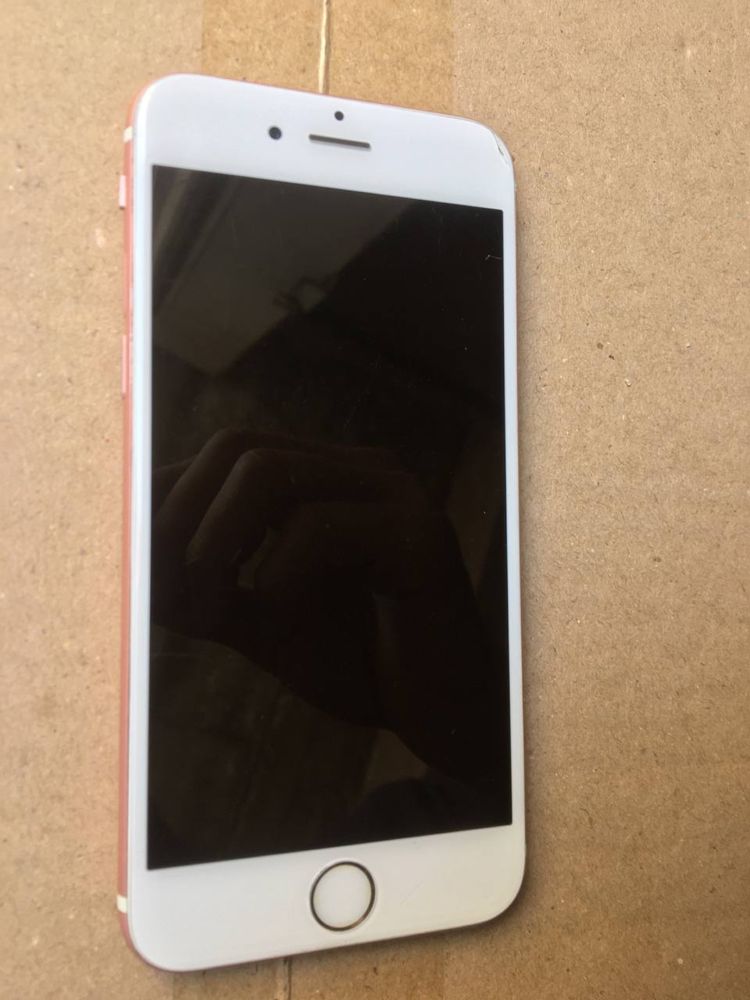 Iphone 6s.        .