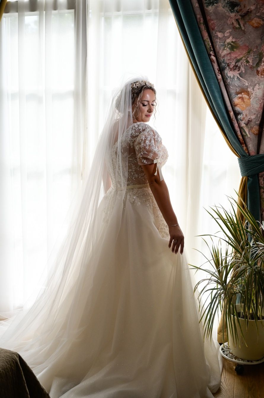 Rochie mireasa A-line