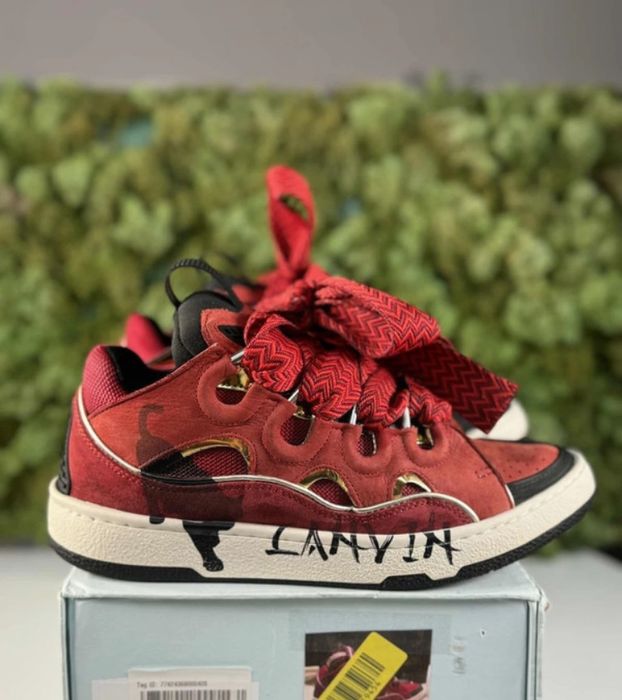 Lanvin curb premium