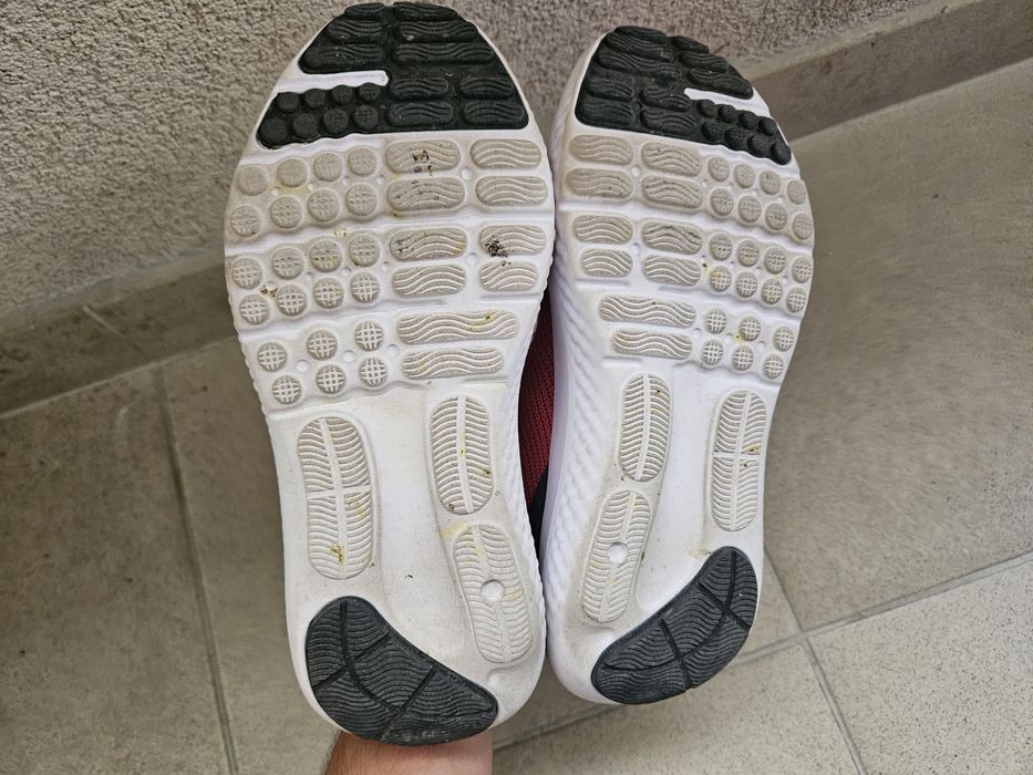 Under armour surge 4