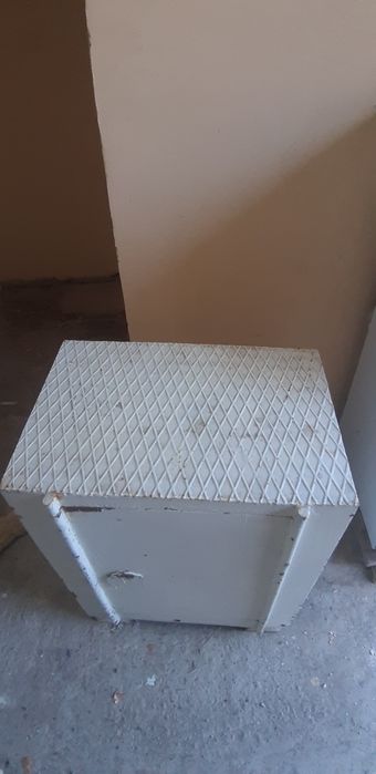 Seyf sotiladi rqzmeri 40×60×80