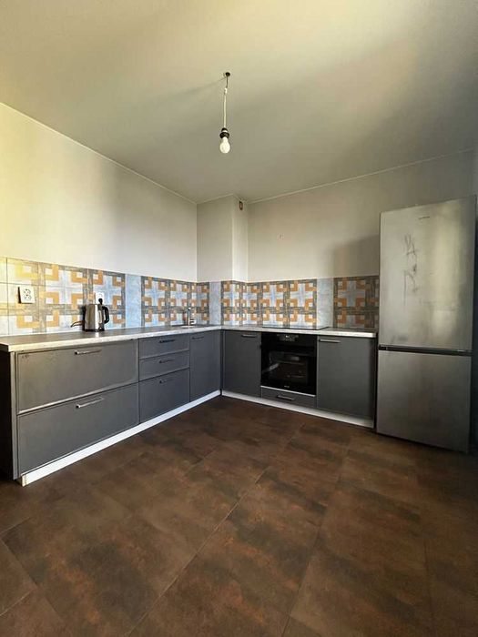 Дава се под наем Двустаен апартамент в София, Слатина - 70 кв.м за 433.5 € - Снимка #1