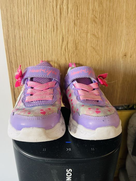 Scethers 22 номер розови