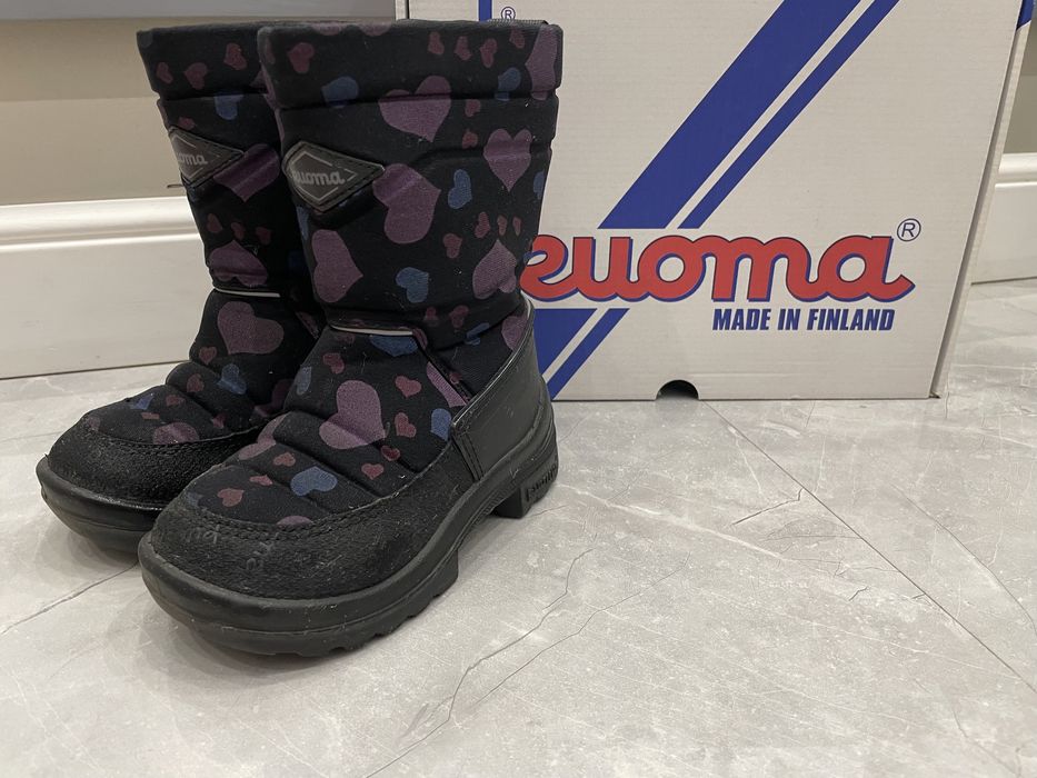 Продам детские сапожки Kuoma