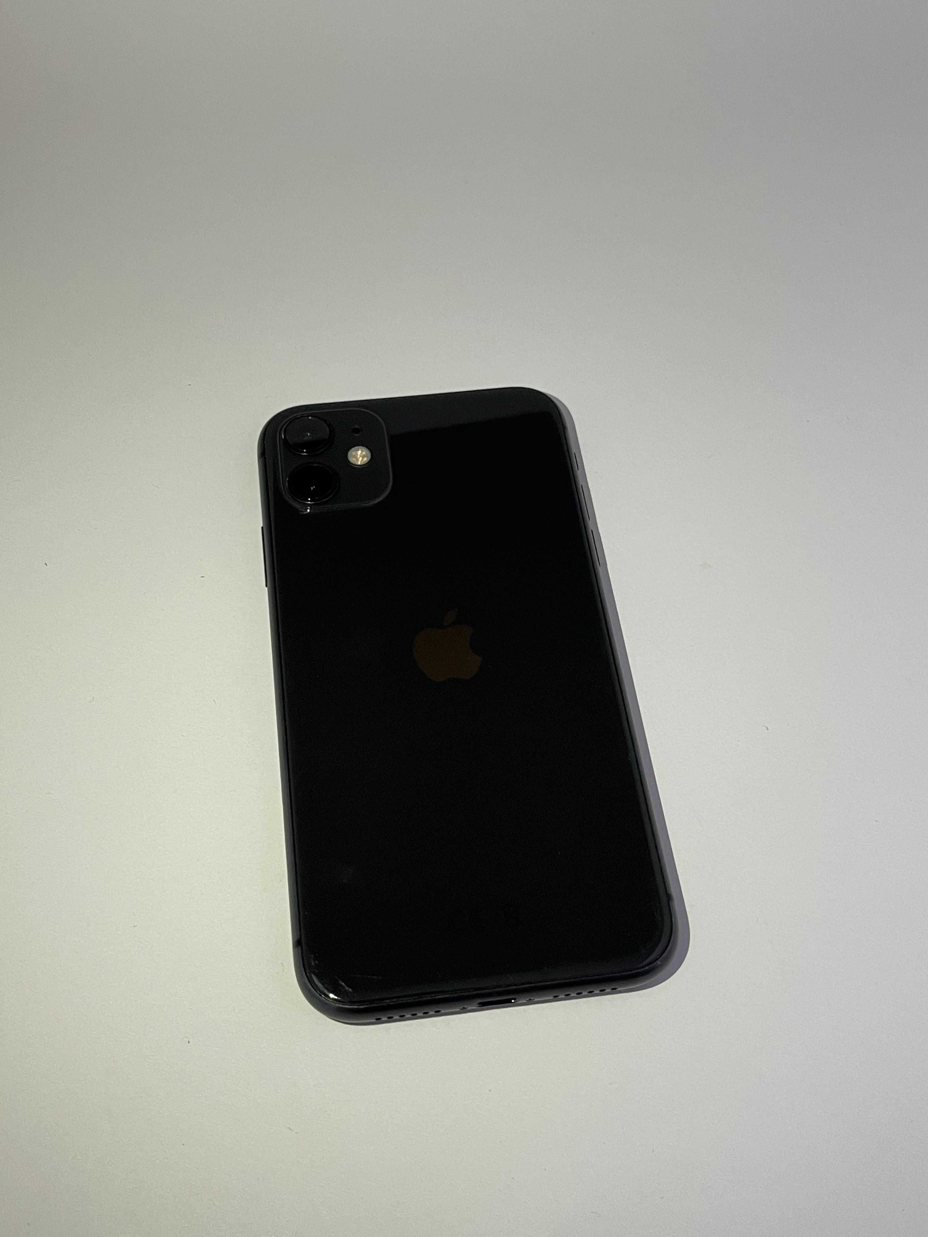 iPhone 11 Черен – Работи отлично