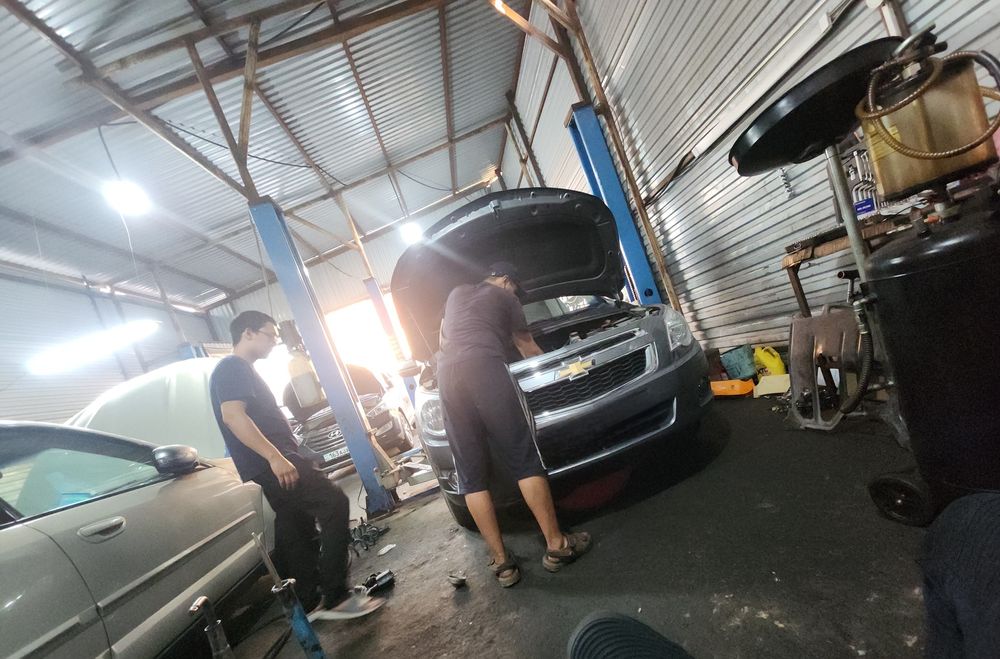 Сдаётся отдельные боксы СТО ато рынок "ЖИБЕК ЖОЛЫ"