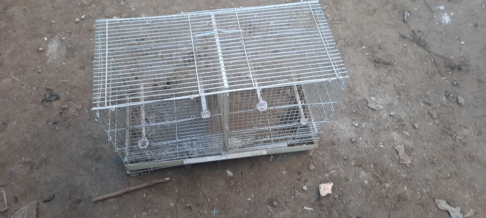 Cușcă cu doua compartimente