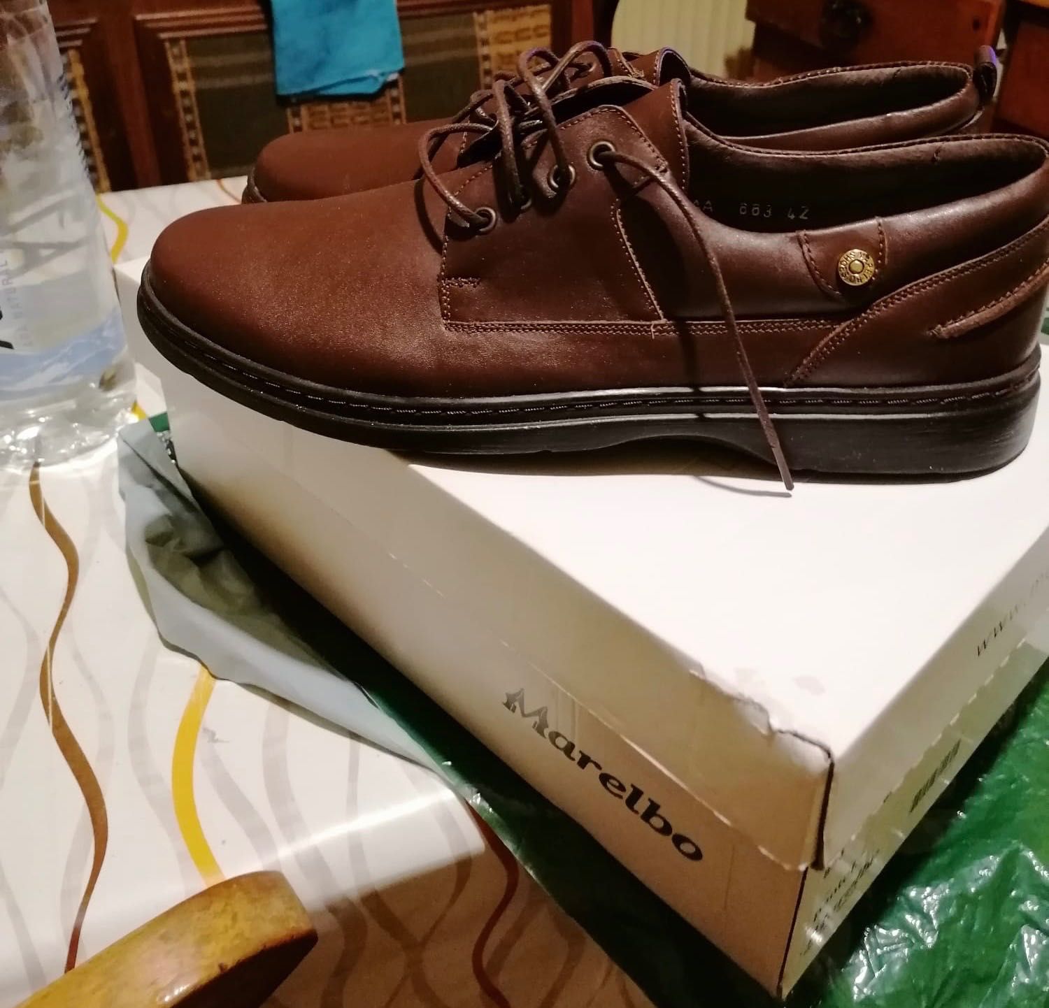 Pantofi de piele Marelbo marimea 42 - noi, cu eticheta. Culoare maro.