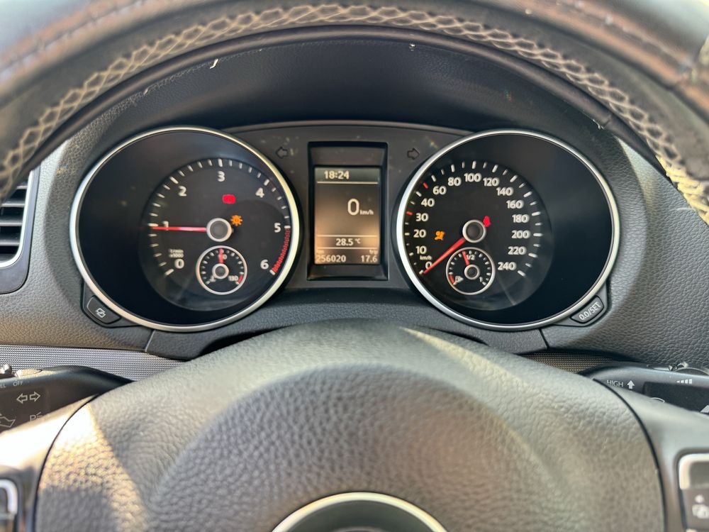 Продавам голф 6 1.6 105кс