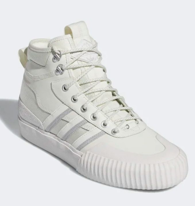 -40% Adidas Akando ATR