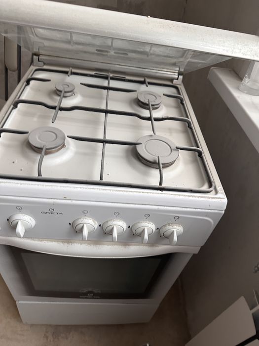 Продам газовую плиту б/у в хорошем состоянии