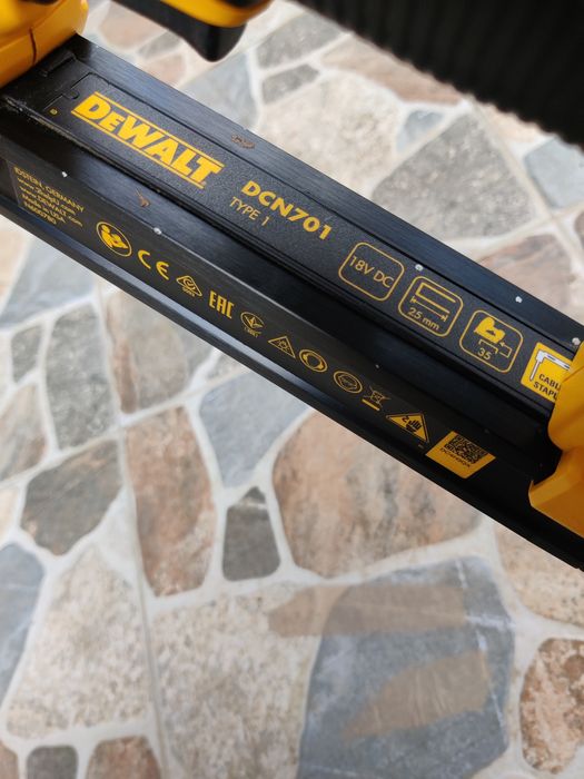 Dewalt DCN701 capsator cablu