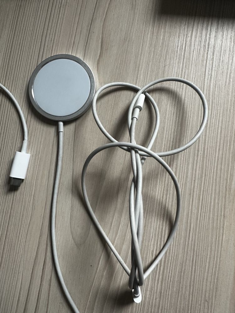 Продавам iphone 14 pro max 128gb