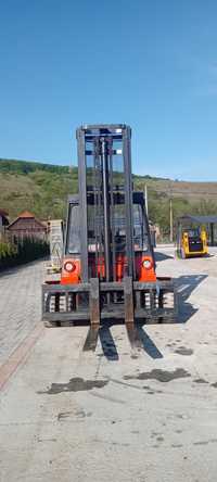 Vand stivuitor linde  ridica 7000 kg