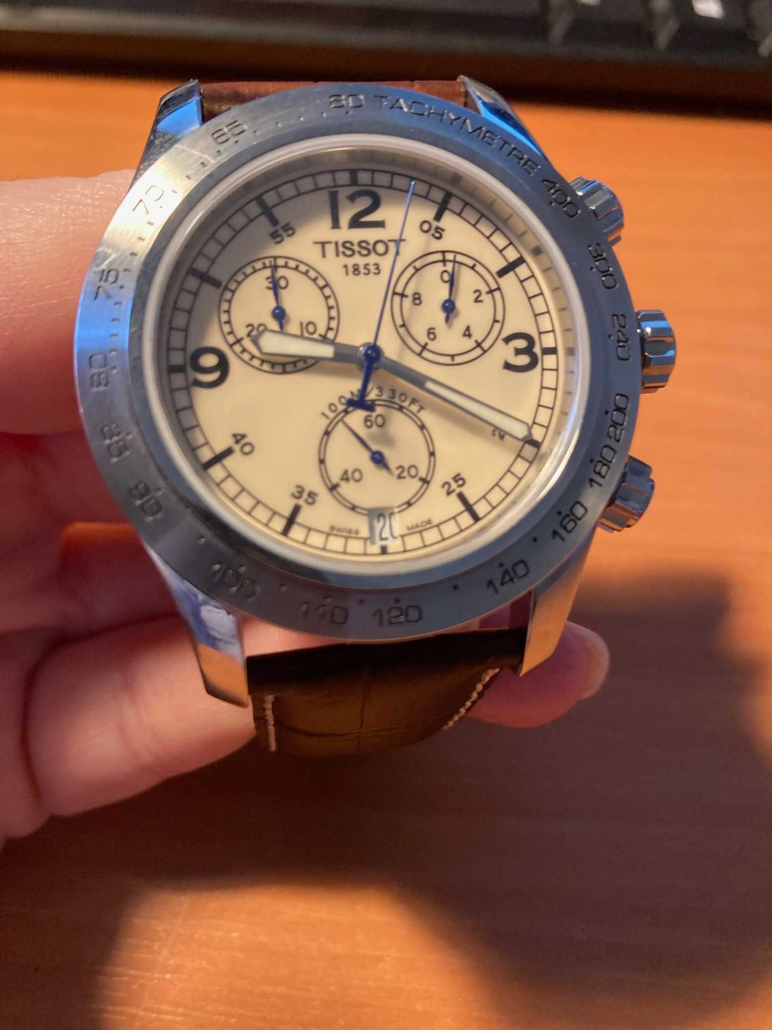 Ceas Tissot V8 Chronograph