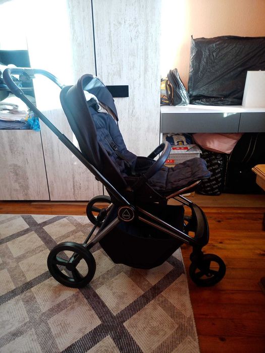 Продавам количка 2 в 1.