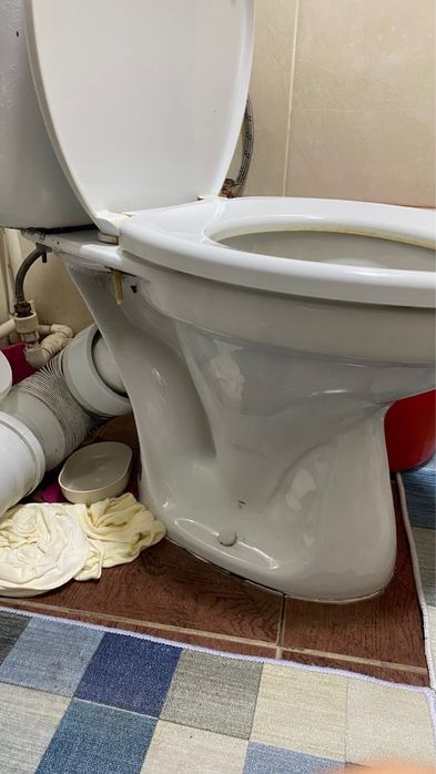 Продается унитаз