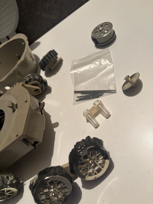 Стари детски играчки за части