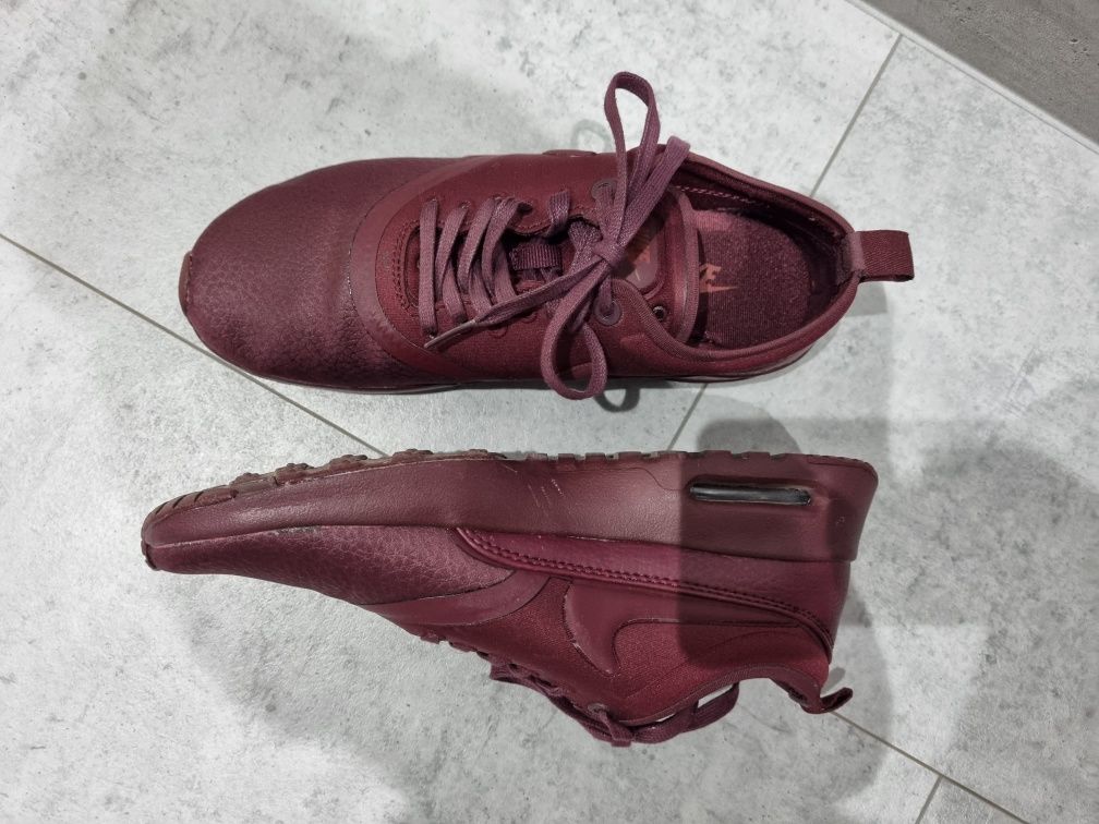 Маратонки Nike Air Max Thea Maroon 37.5 номер бордо/червени