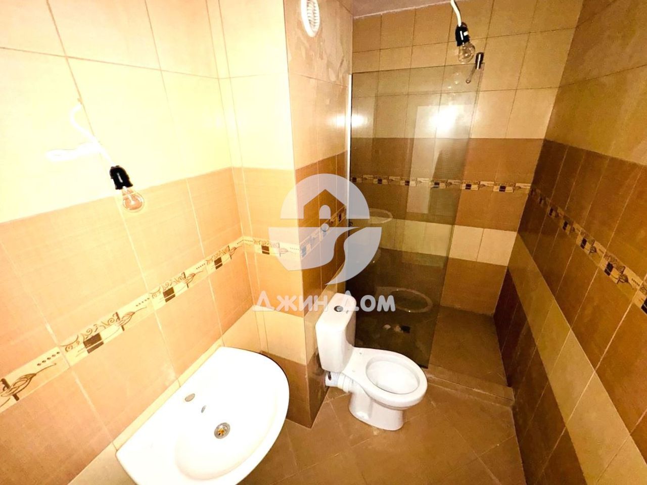 Продава се Двустаен апартамент в к.к. Слънчев бряг - 57 кв.м за 999 €/кв.м - Снимка #5