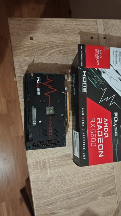 Placa video AMD Rx 6600