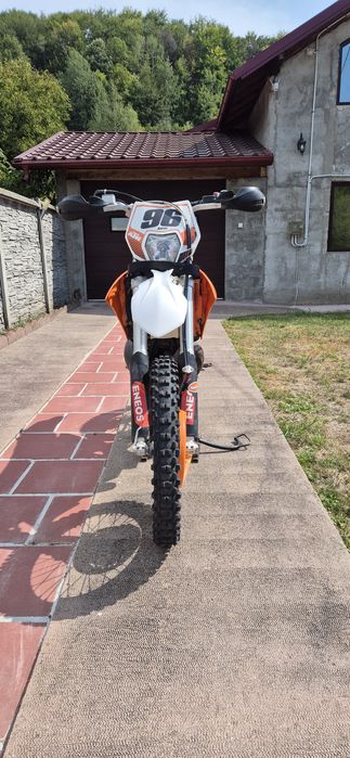 Vând KTM EXC 300 2012 înscrisă cu număr negru