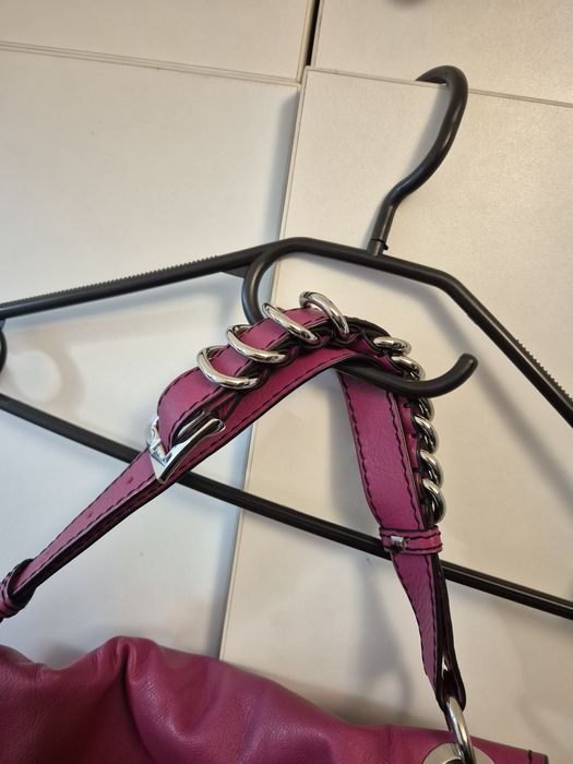 Vand geanta roz din piele marca Dolce & Gabbana, ca noua