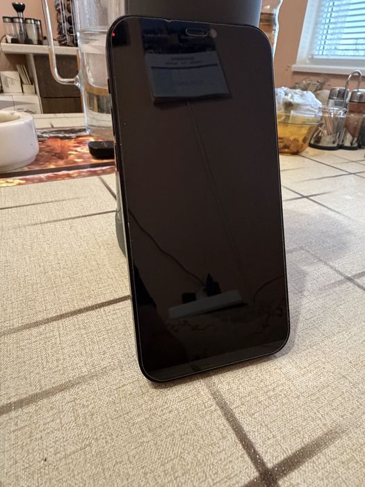 Iphone 12 Black 64GB с кейс с вгдрадена батерия