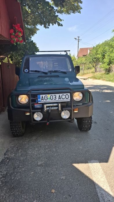 Vând Suzuki Samurai 1.3