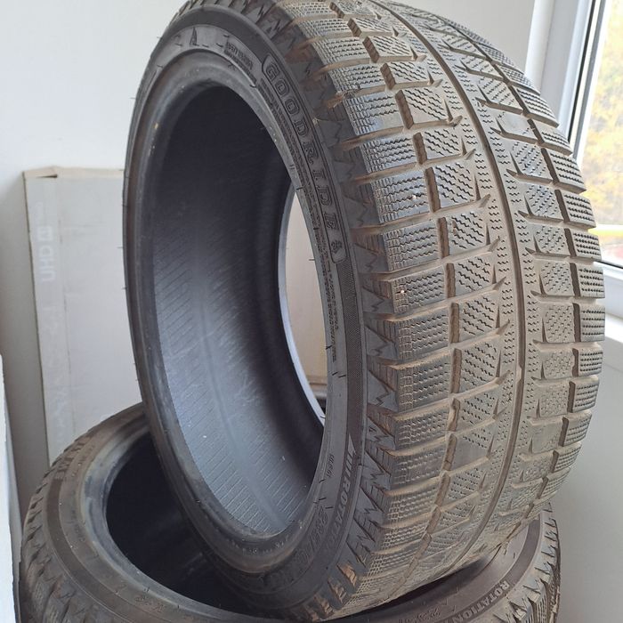 Зимний балон новый ,Общи 60000 тг размері-235/40R18 95V