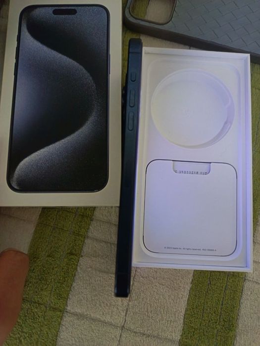 Iphone 15 pro max 256 GB sotiladi