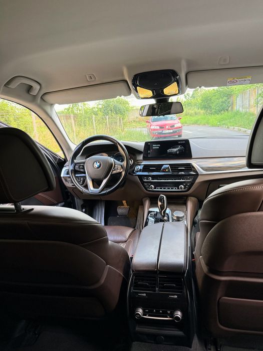 BMW 530 Plug-in Hybrid Luxury Line 2018 -Full Option Romania