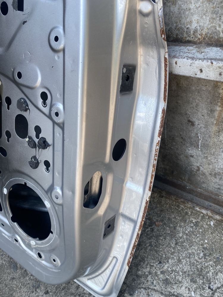 Задна лява врата пежо 308 Т9 комби